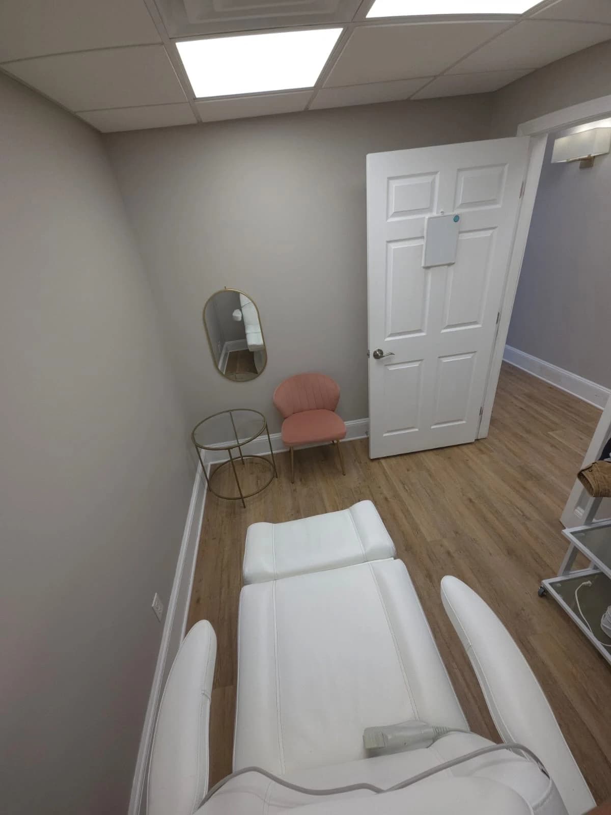 Hardwood staircase hallway flooring installed in a Connecticut home